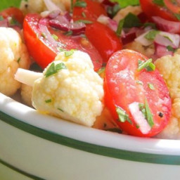 Crunchy Cauliflower and Tomato Salad Recipe