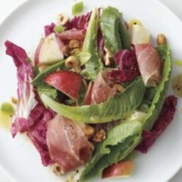 Crunchy Dinner Salad With Prosciutto, Apple, and Hazelnuts