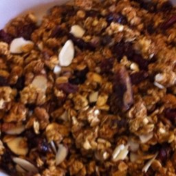 crunchy-granola-breakfast-cereal-1347140.jpg