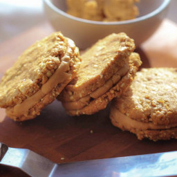 Crunchy Quaker Oatmeal & Peanut Butter Cookies