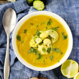 Curried Cauliflower Soup (healthy, vegan, low-calorie)- Bowl of Delicious