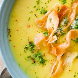 Curried parsnip soup( SERVES 5 )