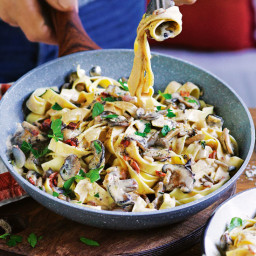 Curtis Stone’s fettuccine with mushroom marsala sauce and bacon