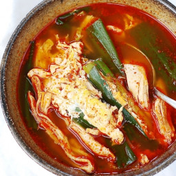 Dakgaejang (Spicy Chicken Soup with Scallions)