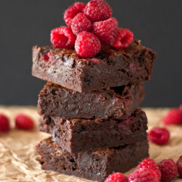 dark-chocolate-and-raspberry-brownies-1189499.jpg