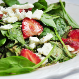 Delicious Easy Spinach and Strawberry Salad With Feta