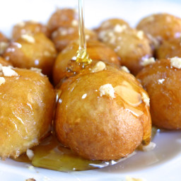 Delicious Lenten Greek Honey puffs recipe (Loukoumades)