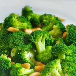 Dinner Tonight: Broccoli Sautéed with Crisp Garlic Recipe