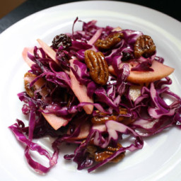 Dinner Tonight: Red Cabbage Salad with Braeburn Apples and Spiced Pecans Re