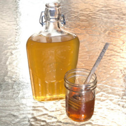 DIY Honey Liqueur Recipe