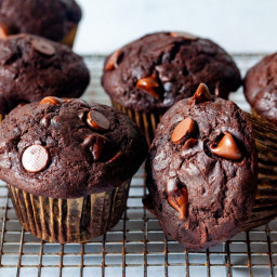 double-chocolate-chip-muffins-3037834.jpg