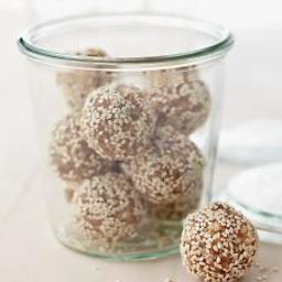 Dried Fruit and Nut Bites