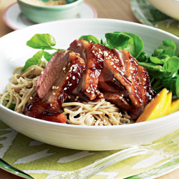 Duck breast with soba noodles and mango