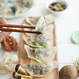Dumplings with Vegan Mushroom and Walnut Filling