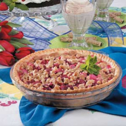 dutch-rhubarb-pie-recipe-1567135.jpg