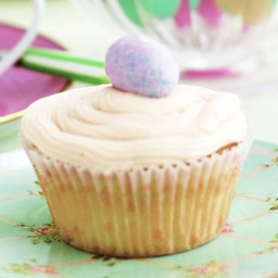 Easter cupcakes with chocolate eggs