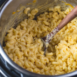 Easy 4 Ingredient Instant Pot Mac and Cheese