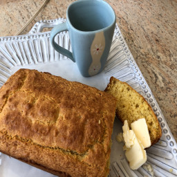 Easy Amish Sour Cream Corn Bread