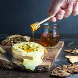 Easy Baked Brie With Honey And Pistachios
