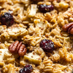Easy Baked Oatmeal Recipe with Apples, Cranberries, and Pecans