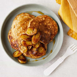 Easy Banana Oatmeal Pancakes (with Extra Protein!)