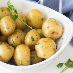 easy-boiled-potatoes-2464004.jpg