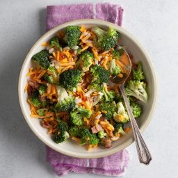 easy-broccoli-salad-2769508.jpg