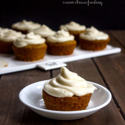 Easy Carrot Cupcakes with Cream Cheese Frosting