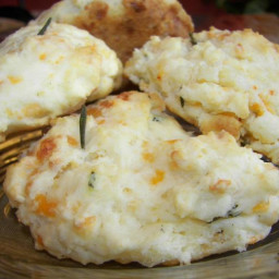 easy-cheddar-biscuits-with-fresh-herbs-2574663.jpg
