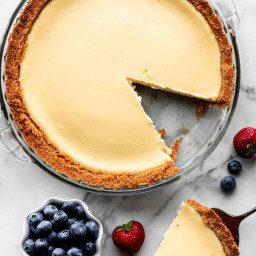 Easy Cheesecake Pie (Recipe & Video)
