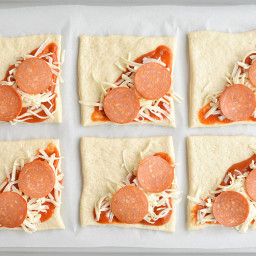 Easy Cheesy Homemade Pizza Pockets