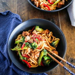 Easy Chicken and Broccoli Noodle Stir Fry