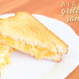 Easy Crispy Air Fryer Grilled Cheese Sandwiches!