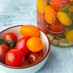 Easy Fermented Cherry Tomatoes with Basil & Garlic