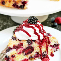 easy-fresh-berry-cream-cake-2252106.jpg
