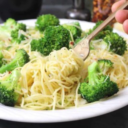 Easy Garlic Broccoli Pasta Recipe
