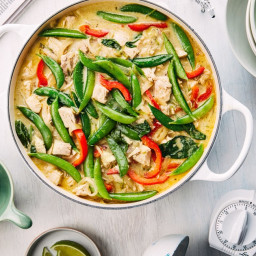 Easy Green Curry with Chicken, Bell Pepper, and Sugar Snap Peas