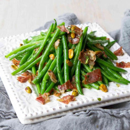Easy Greens Beans with Prosciutto & Pistachios