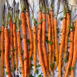 Easy Herb Roasted Carrots