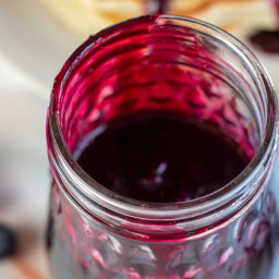 Easy Homemade Blueberry Syrup (With Fresh or Frozen Blueberries!)