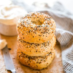 Easy Homemade Everything Bagels