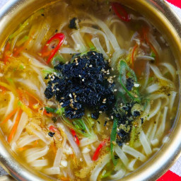 Easy Kalguksu (Korean Noodle Soup
