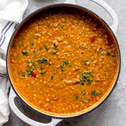 Easy Lentil Chili (Only 10 Ingredients!)