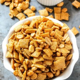Easy Microwave Pay Day Chex-Mix