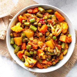 Easy Mixed Vegetable Curry: Dry North Indian Style Sabzi