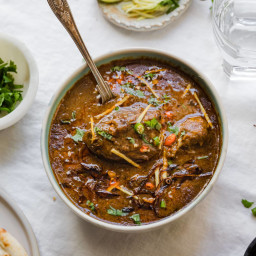 Easy Nihari (Pakistani Beef Stew)