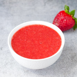 Easy No-Cook Strawberry Sauce Recipe