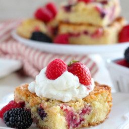 Easy One-Bowl Mixed Berry Cake