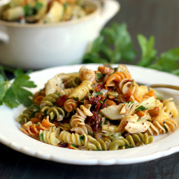 Easy Pasta Salad with Artichoke Hearts and Sun-Dried Tomatoes