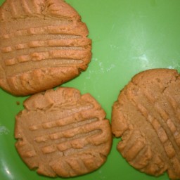 easy-peanut-butter-cookies-5.jpg